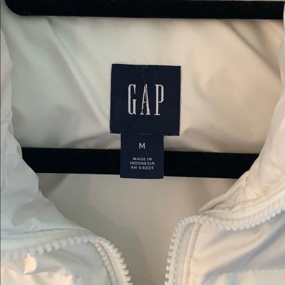 Gap Ivory Puff Vest - Picture 2 of 7